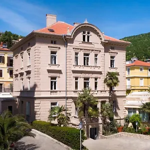 - Liburnia 4*, Opatija Croatie