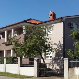 Apartment Ema, Pula